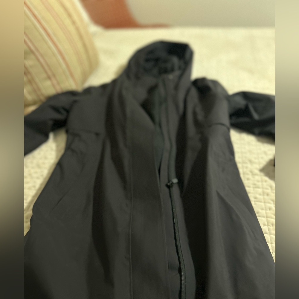 Lululemon rebel raincoat.